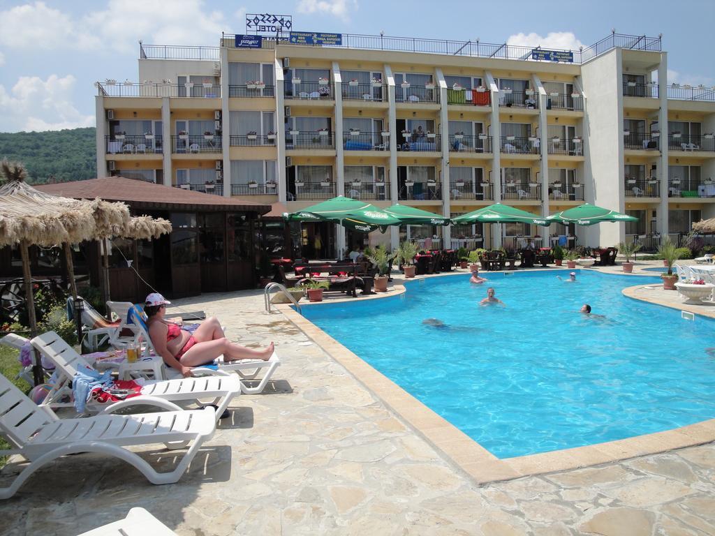 Park Hotel Argo Obzor Eksteriør billede